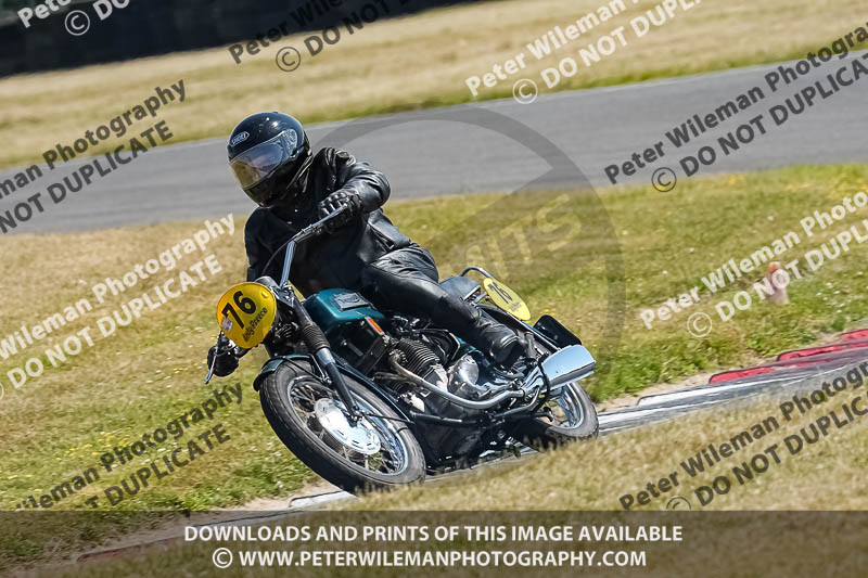 cadwell park;cadwell park photographs;cadwell trackday photographs;enduro digital images;event digital images;eventdigitalimages;peter wileman photography;racing digital images;trackday digital images;trackday photos